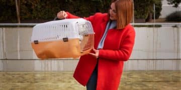 Pet Disaster Plan: Hurricane & Emergency Preparedness Guide - Cover Image